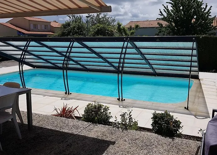 Le Paradis Des Enfants Сasa de vacaciones La Jarrie